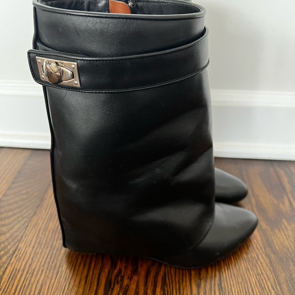 Givenchy Sleek Black Leather Ankle Booties - Picture 3 of 6